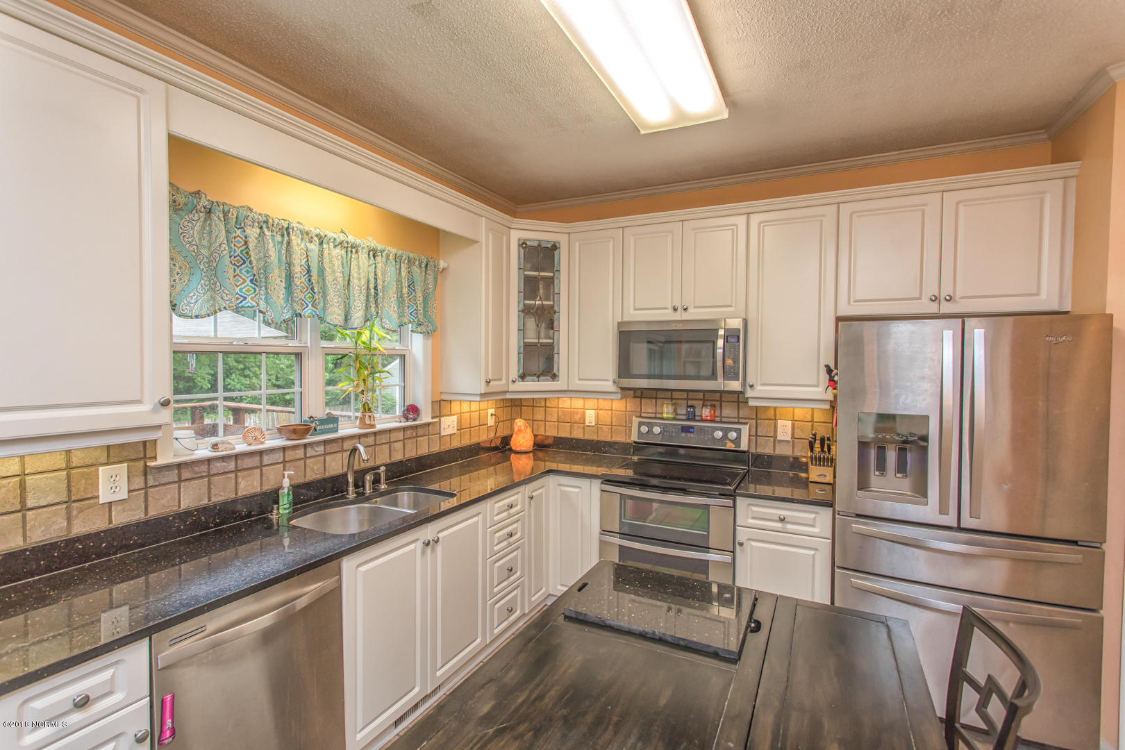 1305 Grove Point Road Wilmington, NC 28409 - Photo 9 of 35 a0039