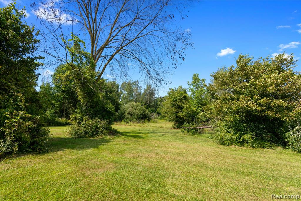 11753 East Ridge Drive Romeo, MI 48065 - Photo 13 of 19