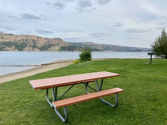 $98,900 | 42078 Porcupine Bay Road, Davenport, WA 99122