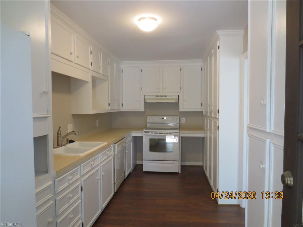 661 Runningbrook Lane Rural Hall, NC 27045 - Photo 9 of 26