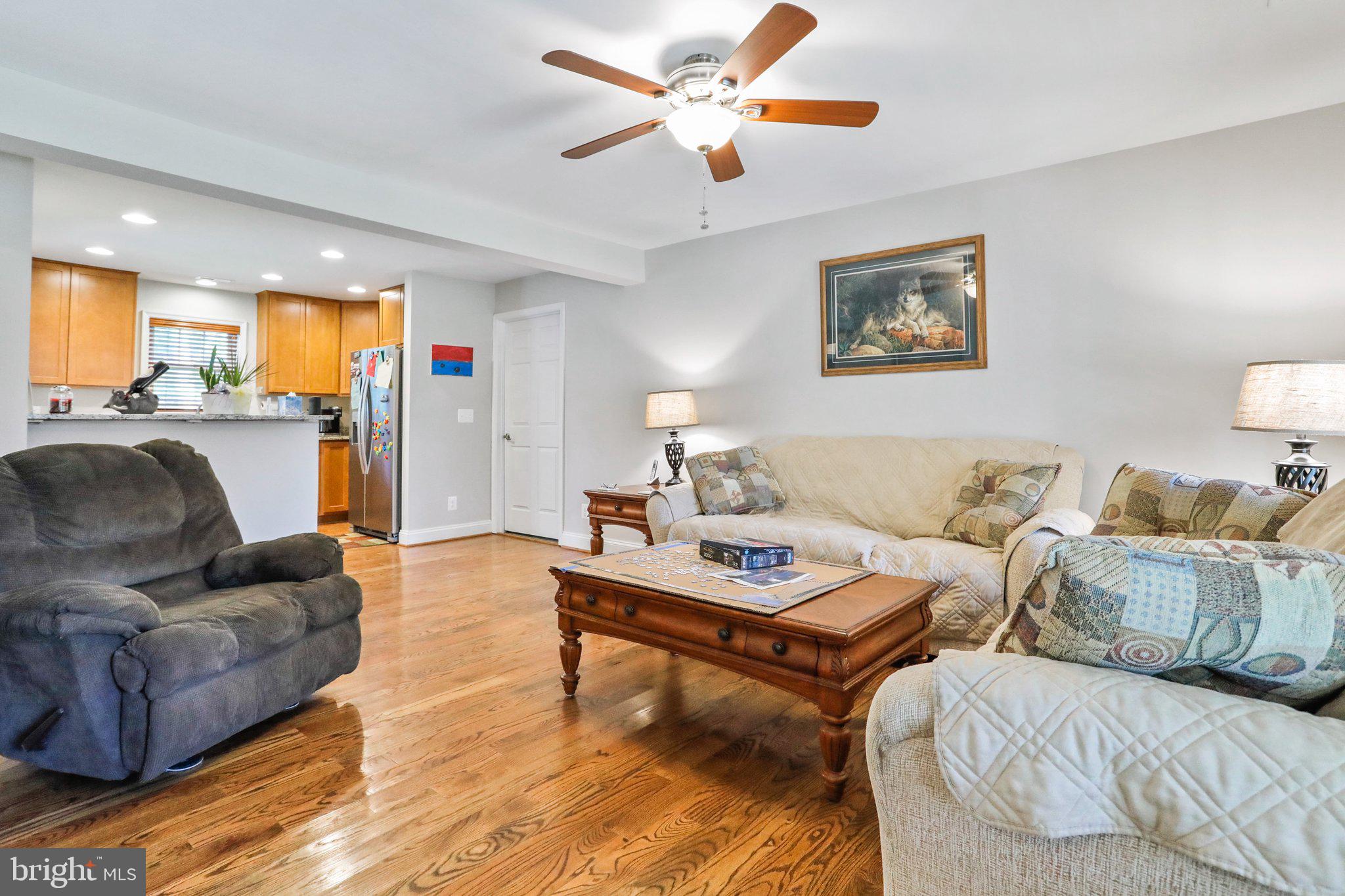 106 Hickory Road Front Royal, VA 22630 - Photo 6 of 42 Living Room