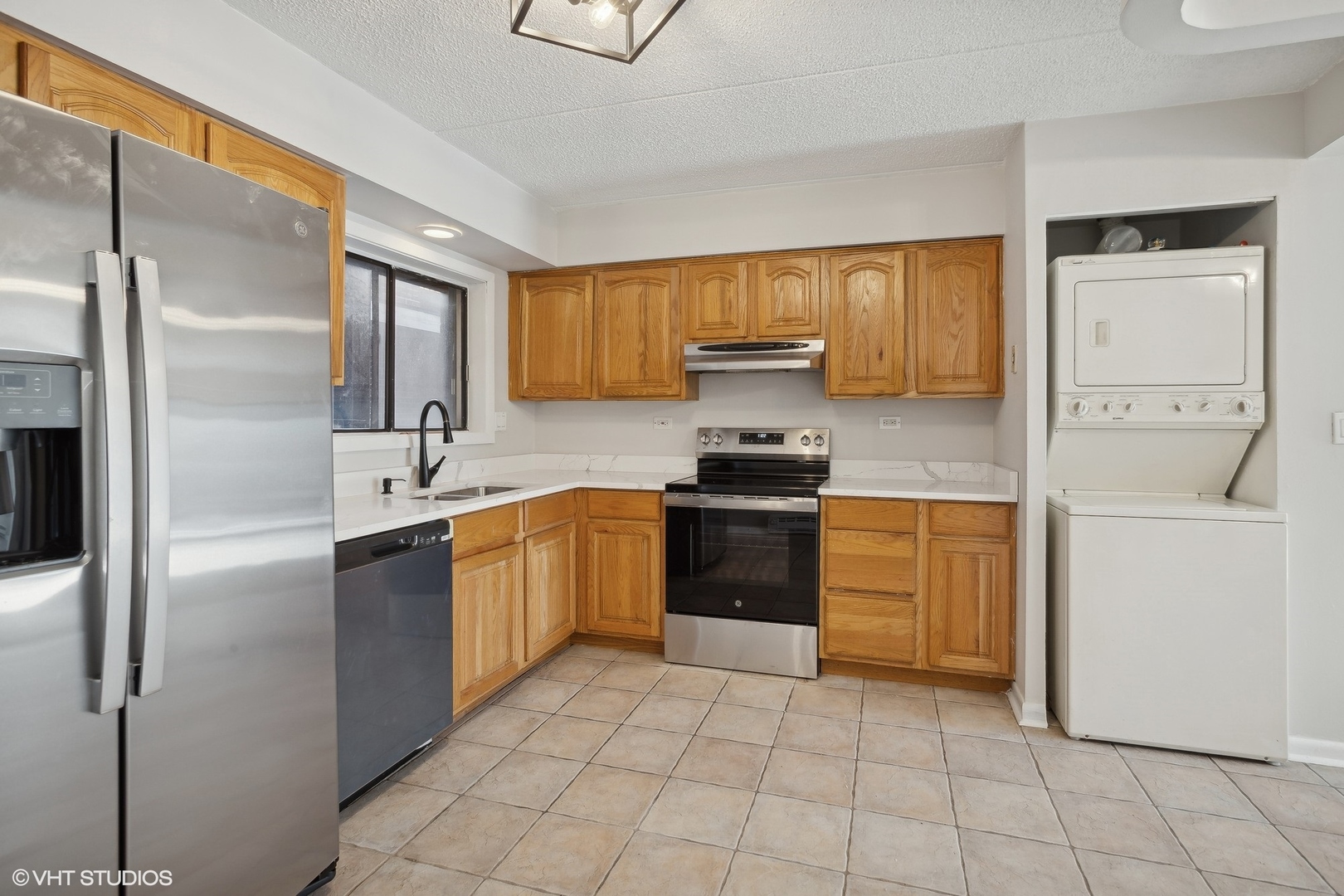 942 North Rohlwing Road, Unit 101F Addison, IL 60101 - Photo 5 of 14