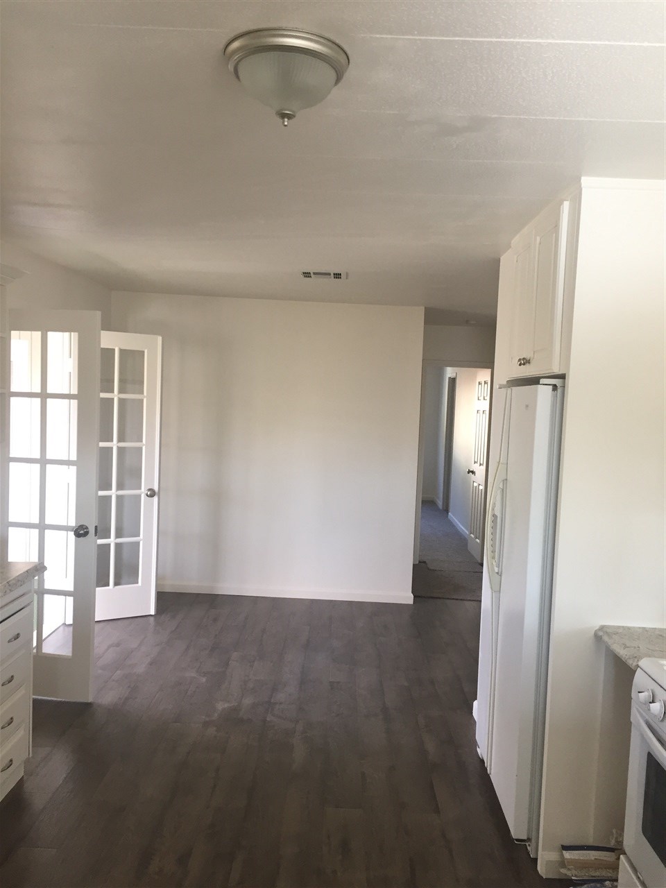1120 East Mission Road, Unit 77 Fallbrook, CA 92028 - Photo 5 of 6 Dining area with Open Feel