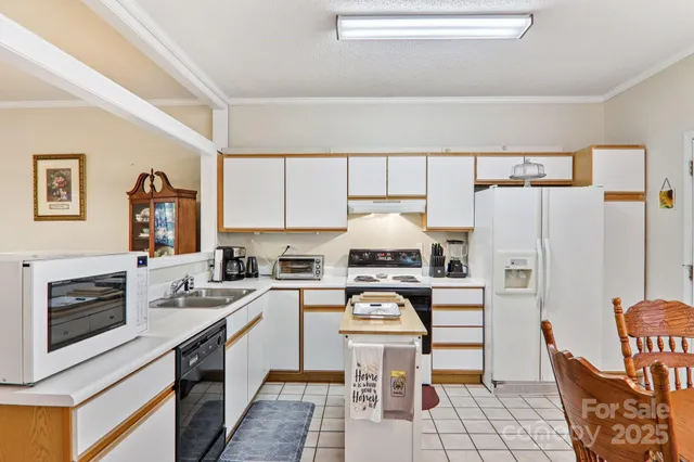 $354,900 | 702 Cinnamon Way, Flat Rock, NC 28731