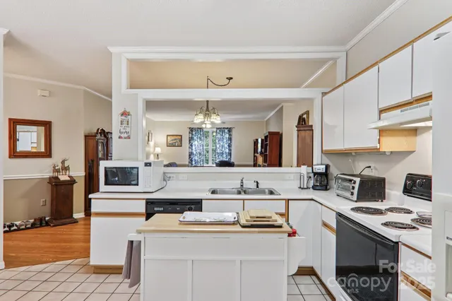 $354,900 | 702 Cinnamon Way, Flat Rock, NC 28731