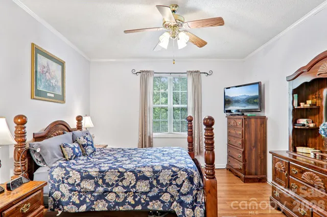 $354,900 | 702 Cinnamon Way, Flat Rock, NC 28731