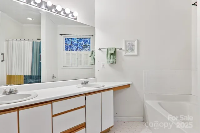 $354,900 | 702 Cinnamon Way, Flat Rock, NC 28731