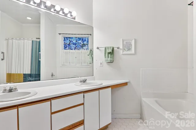 $354,900 | 702 Cinnamon Way, Flat Rock, NC 28731