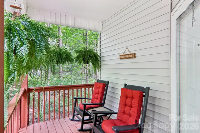 $354,900 | 702 Cinnamon Way, Flat Rock, NC 28731