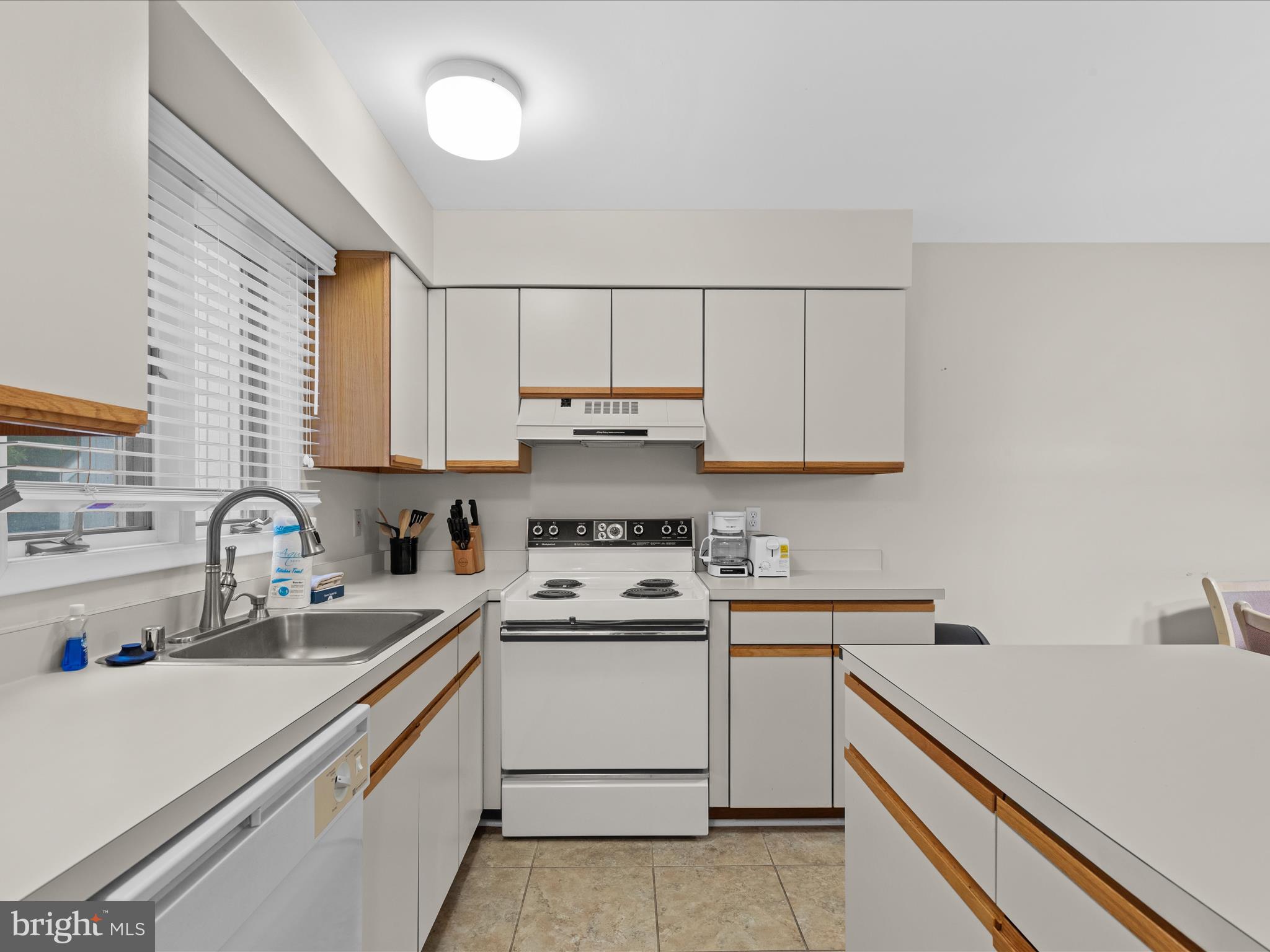 39346 Racquet Lane, Unit 8504 Bethany Beach, DE 19930 - Photo 3 of 34