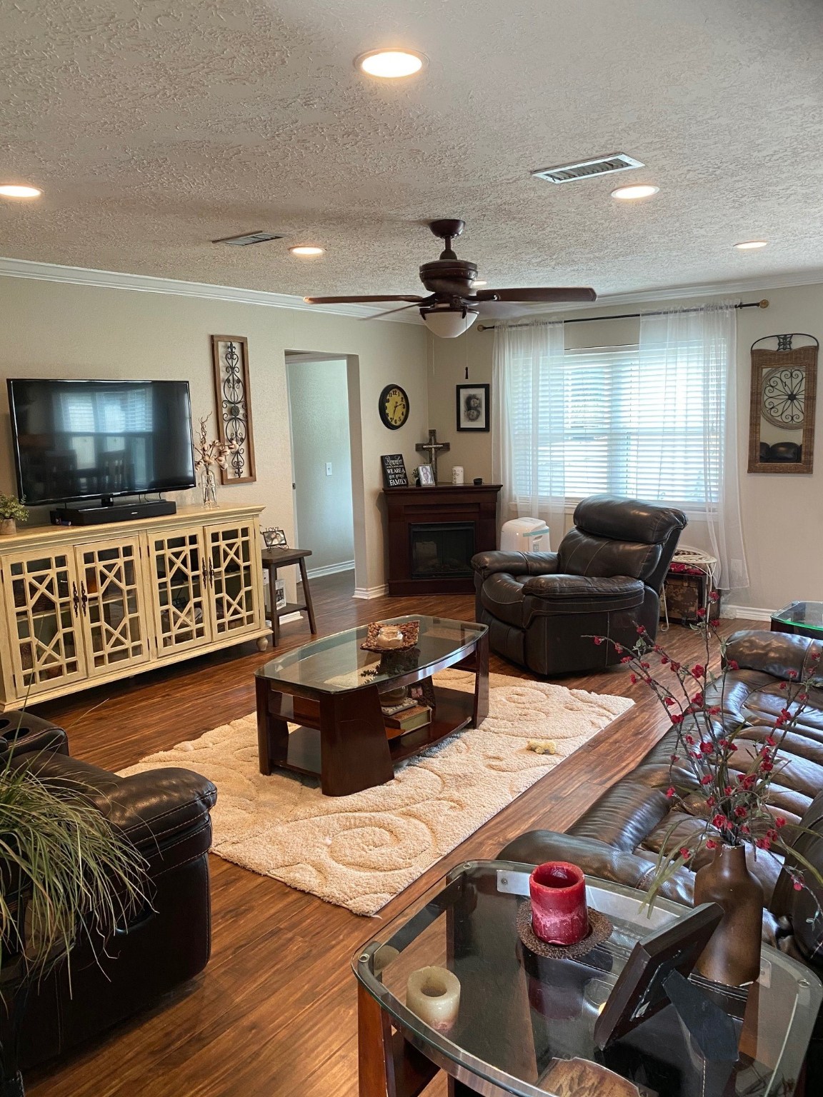 16107 Tibet Road Friendswood, TX 77546 - Photo 3 of 20