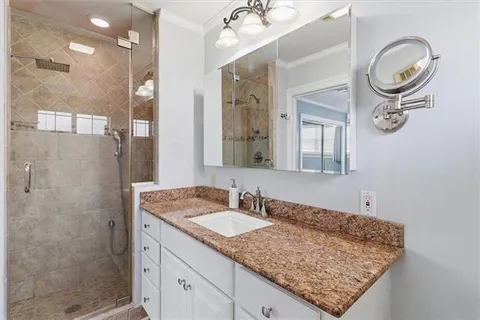 $390,000 | 818 East William David Parkway, Metairie, LA 70005