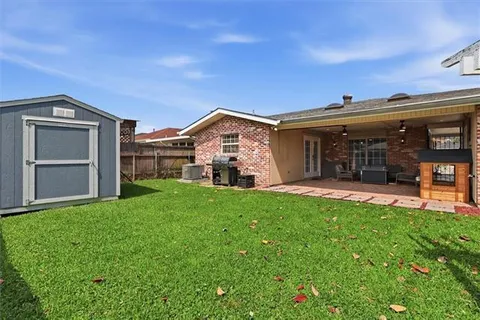 $390,000 | 818 East William David Parkway, Metairie, LA 70005