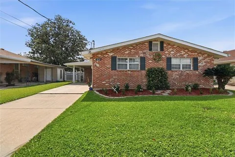 $390,000 | 818 East William David Parkway, Metairie, LA 70005
