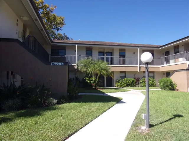 $200,000 | 2700 Nebraska Avenue, Unit 5101, Palm Harbor, FL 34684