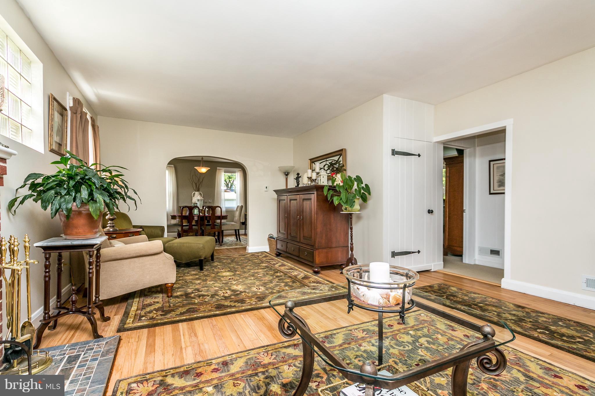 8718 Avondale Road Baltimore, MD 21234 - Photo 4 of 30 Extra Spacious Living Room