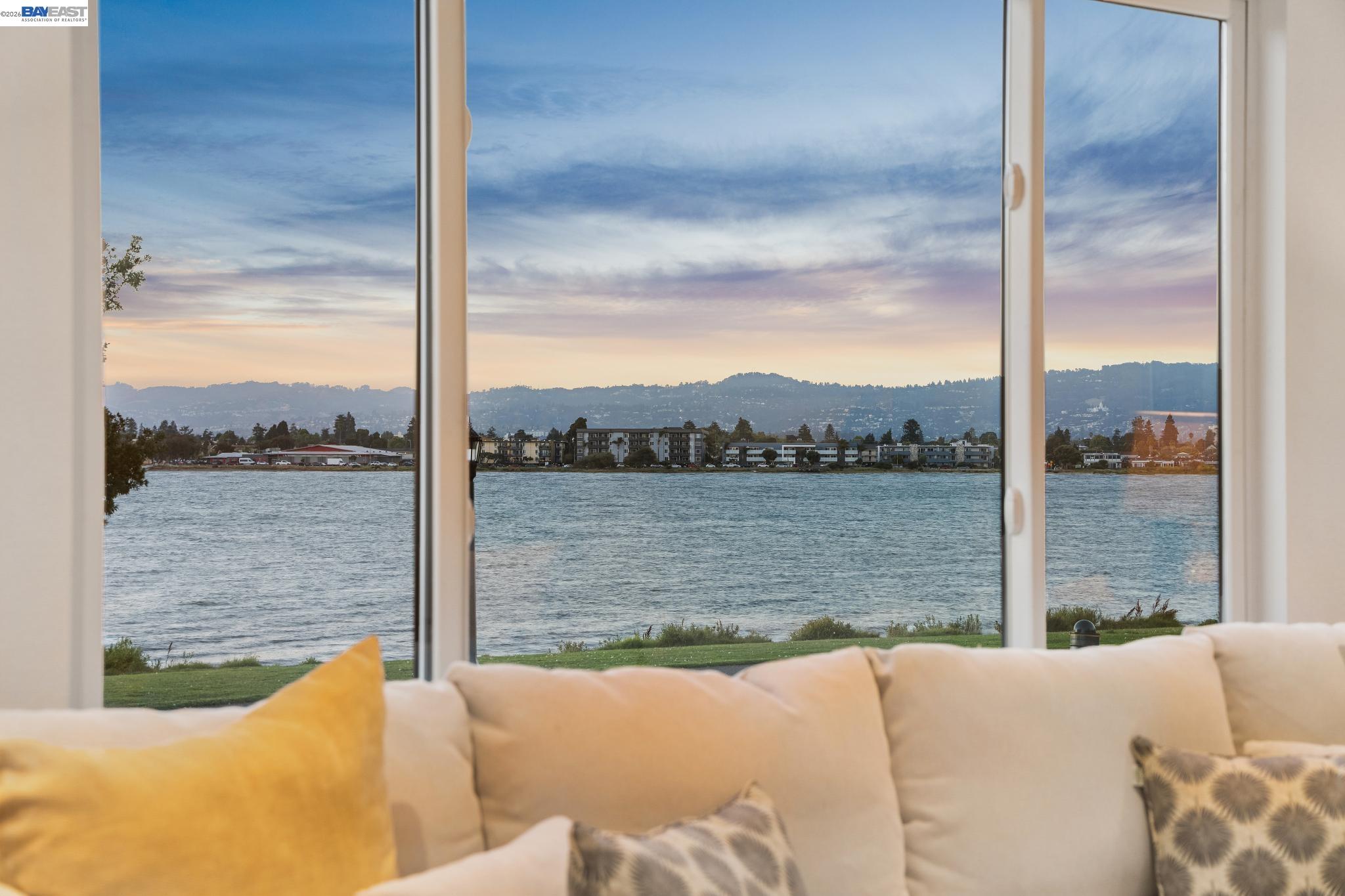 611 Harbor Road Alameda, CA 94502 - Photo 13 of 68 Gallery Image 13