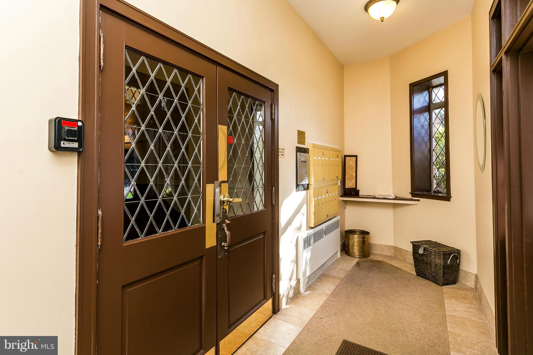 310 Ridgemede Road, Unit 103 Baltimore, MD 21210 - Photo 4 of 29 Interior (General)