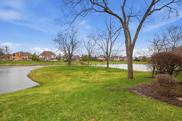 $390,000 | 91 Spyglass Circle, Palos Heights, IL 60463