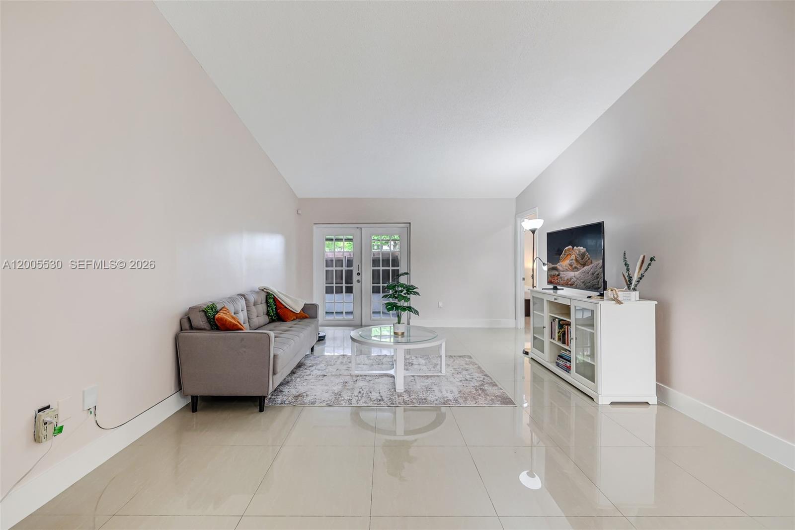 13890 Southwest 43rd Terrace Miami, FL 33175 - Photo 4 of 46