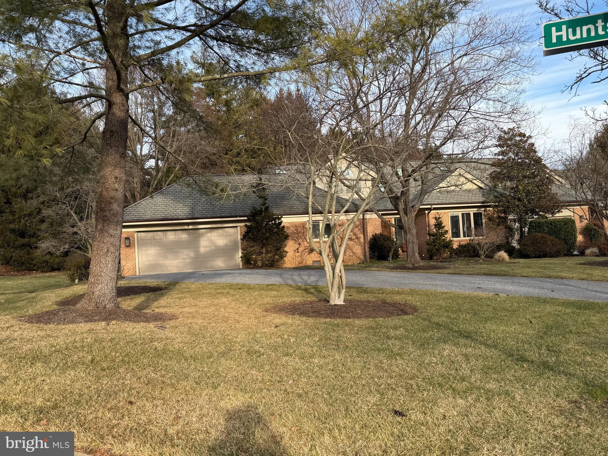 4 SEMINARY DRIVE, "Seminary Springs"