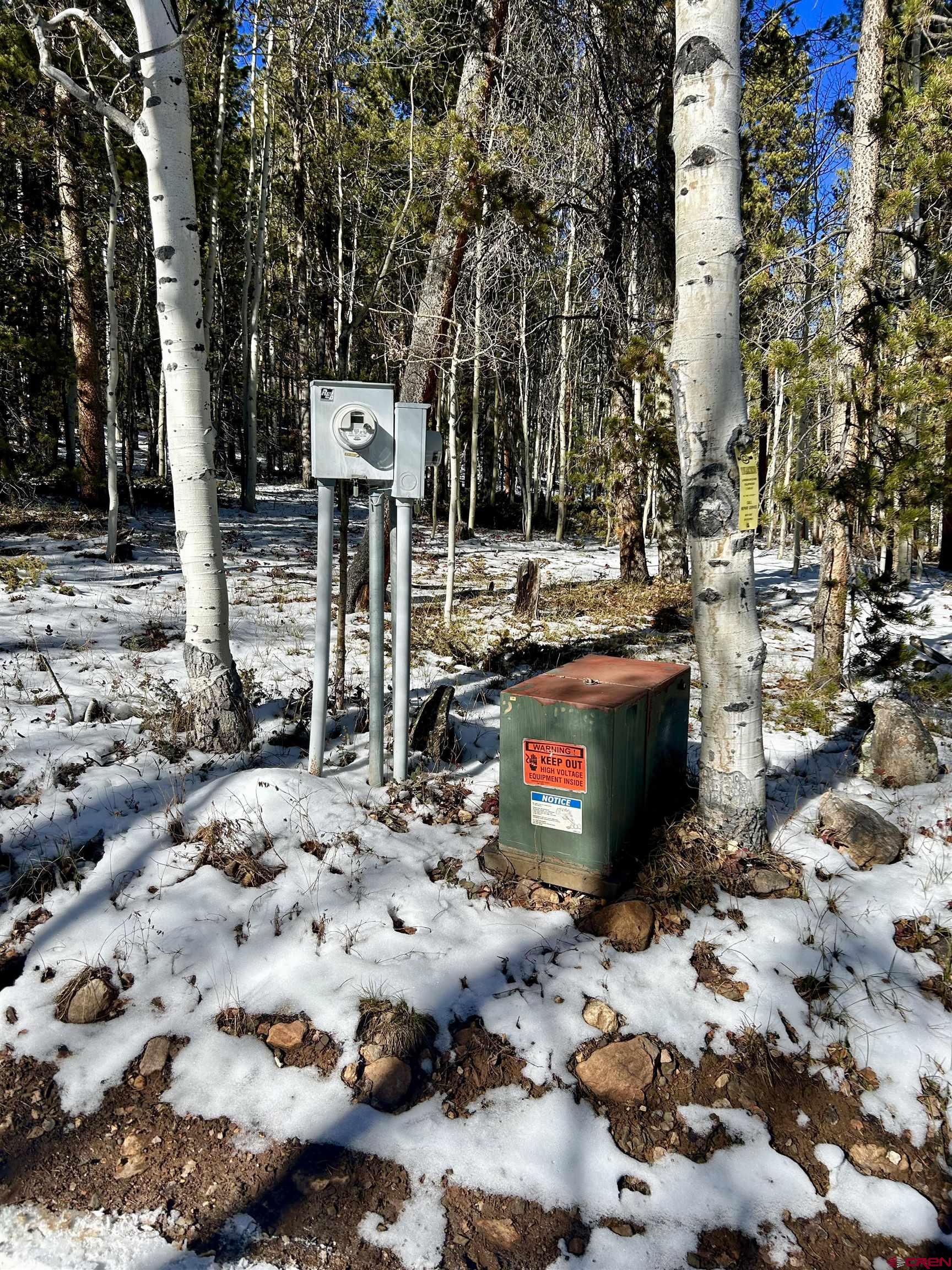 395 Soul's Ease Road Pitkin, CO 81241 - Photo 4 of 19 a view of outdoor space with water fountain