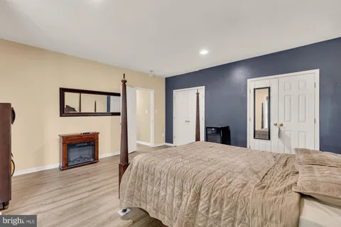 $1,100,000 | 5022 Burnside Farm Place, Haymarket, VA 20169