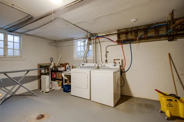 a view of a storage & utility room