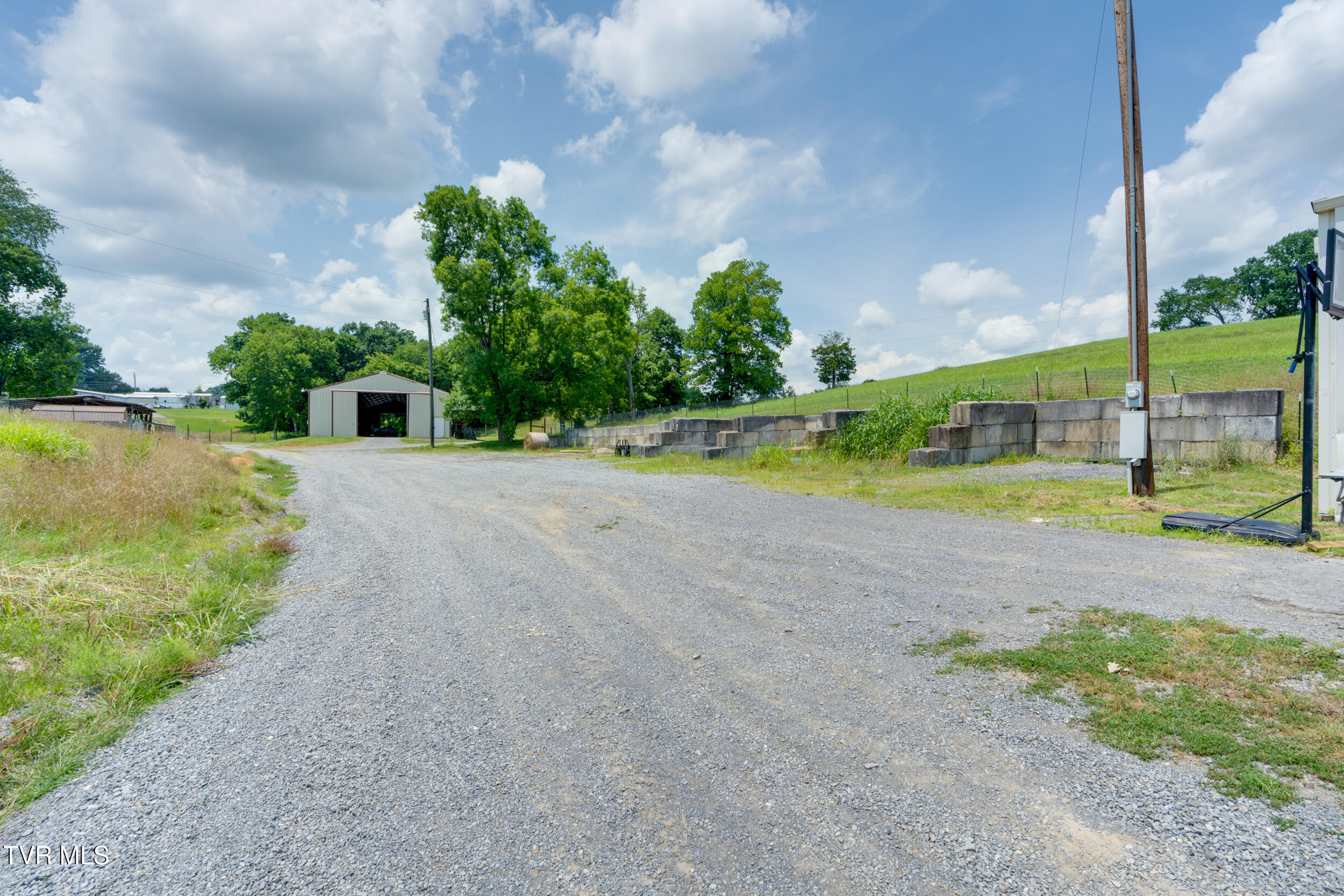208 Buffalo Road Bluff City, TN 37618 - Photo 59 of 90 062
