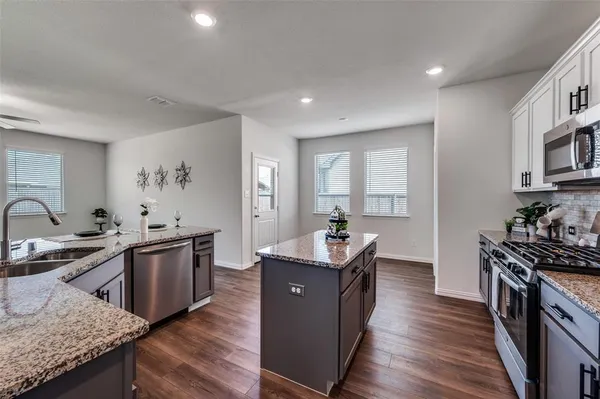 $369,900 | 6033 Hightower Street, Aubrey, TX 76227