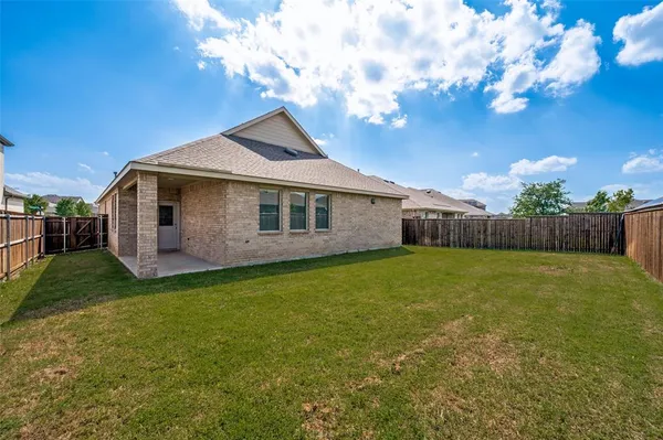 $369,900 | 6033 Hightower Street, Aubrey, TX 76227
