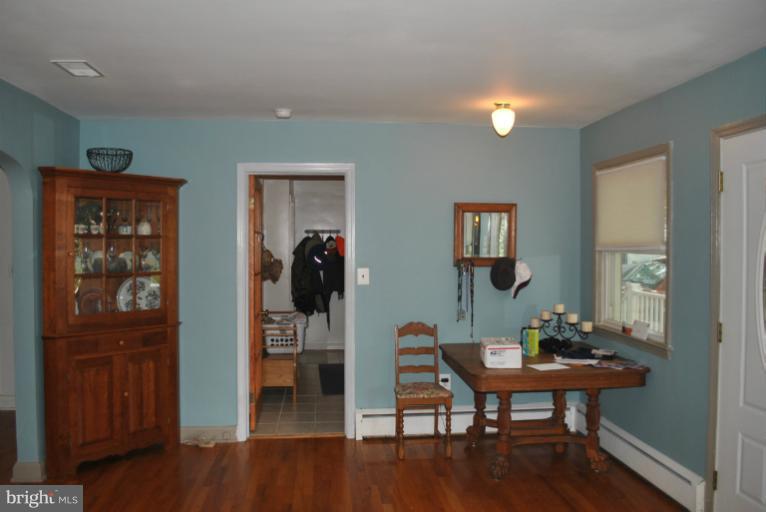 15909 Trenton Road Upperco, MD 21155 - Photo 26 of 29 Living Room