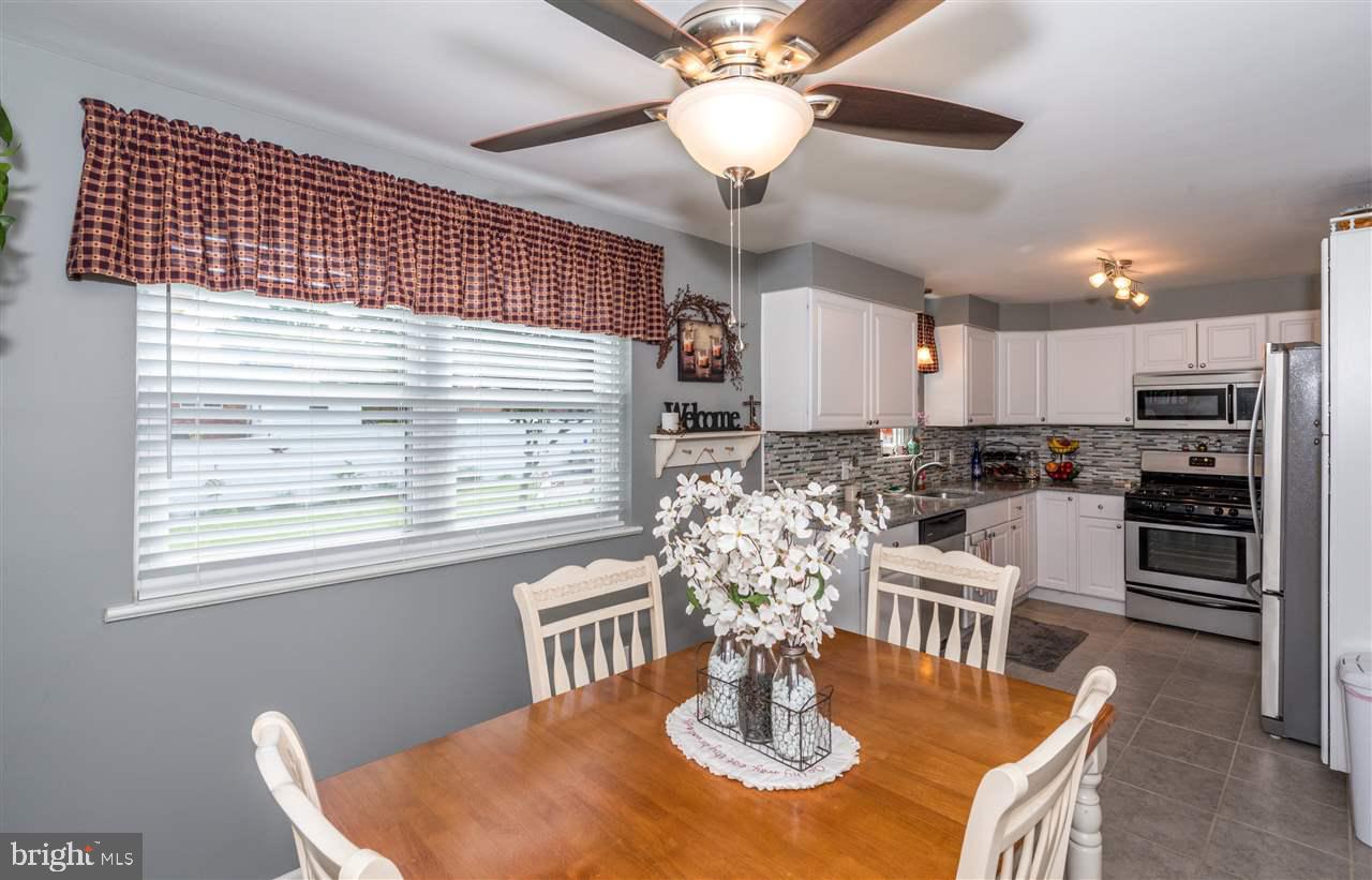 2266 Maple Road York, PA 17408 - Photo 11 of 28