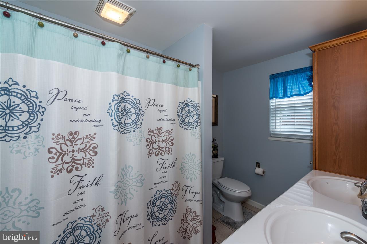 2266 Maple Road York, PA 17408 - Photo 16 of 28