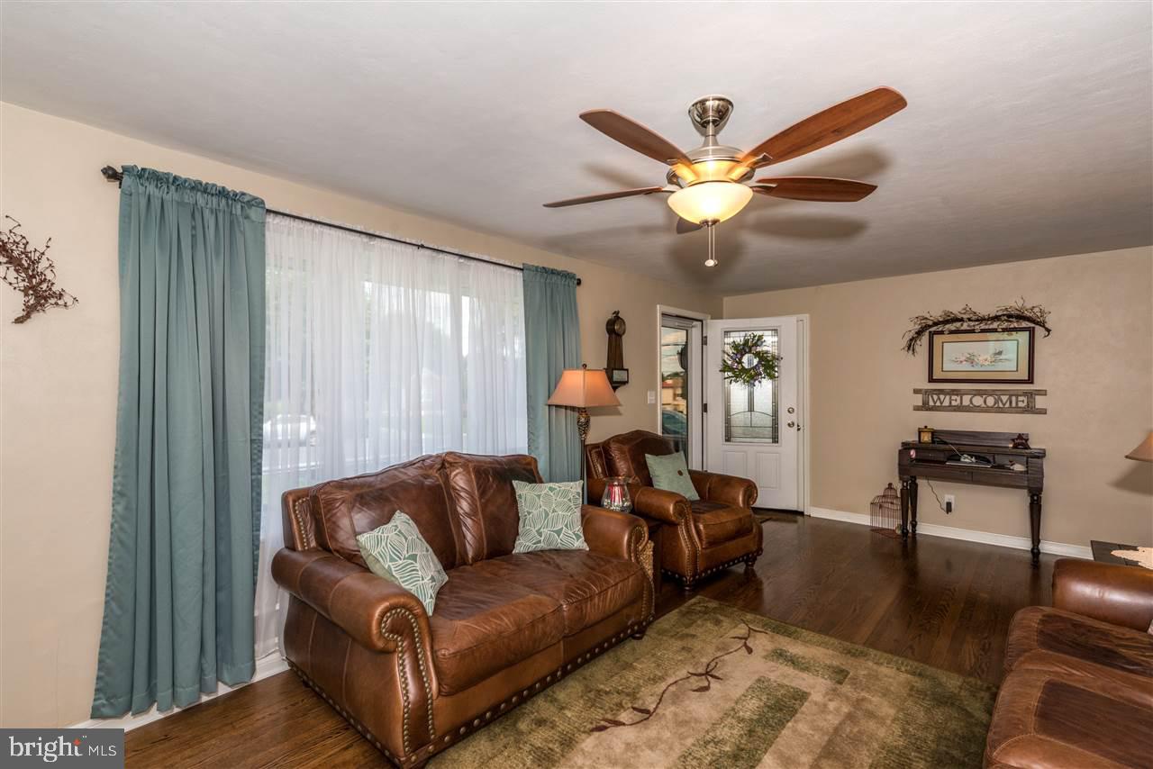 2266 Maple Road York, PA 17408 - Photo 4 of 28