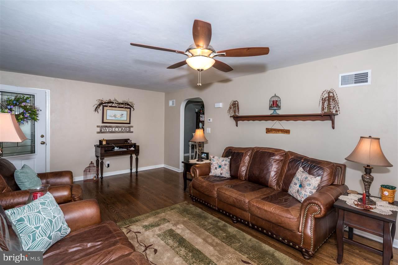 2266 Maple Road York, PA 17408 - Photo 6 of 28