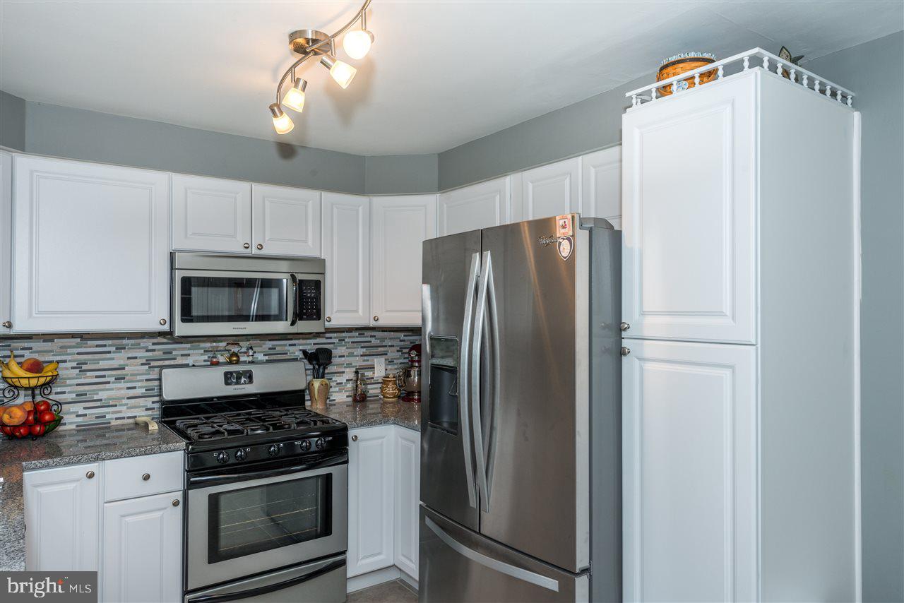 2266 Maple Road York, PA 17408 - Photo 8 of 28