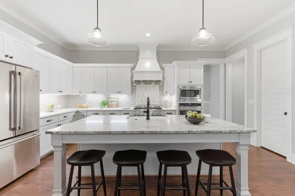 $1,800,000 | 2209 20th Avenue South, Nashville, TN 37212