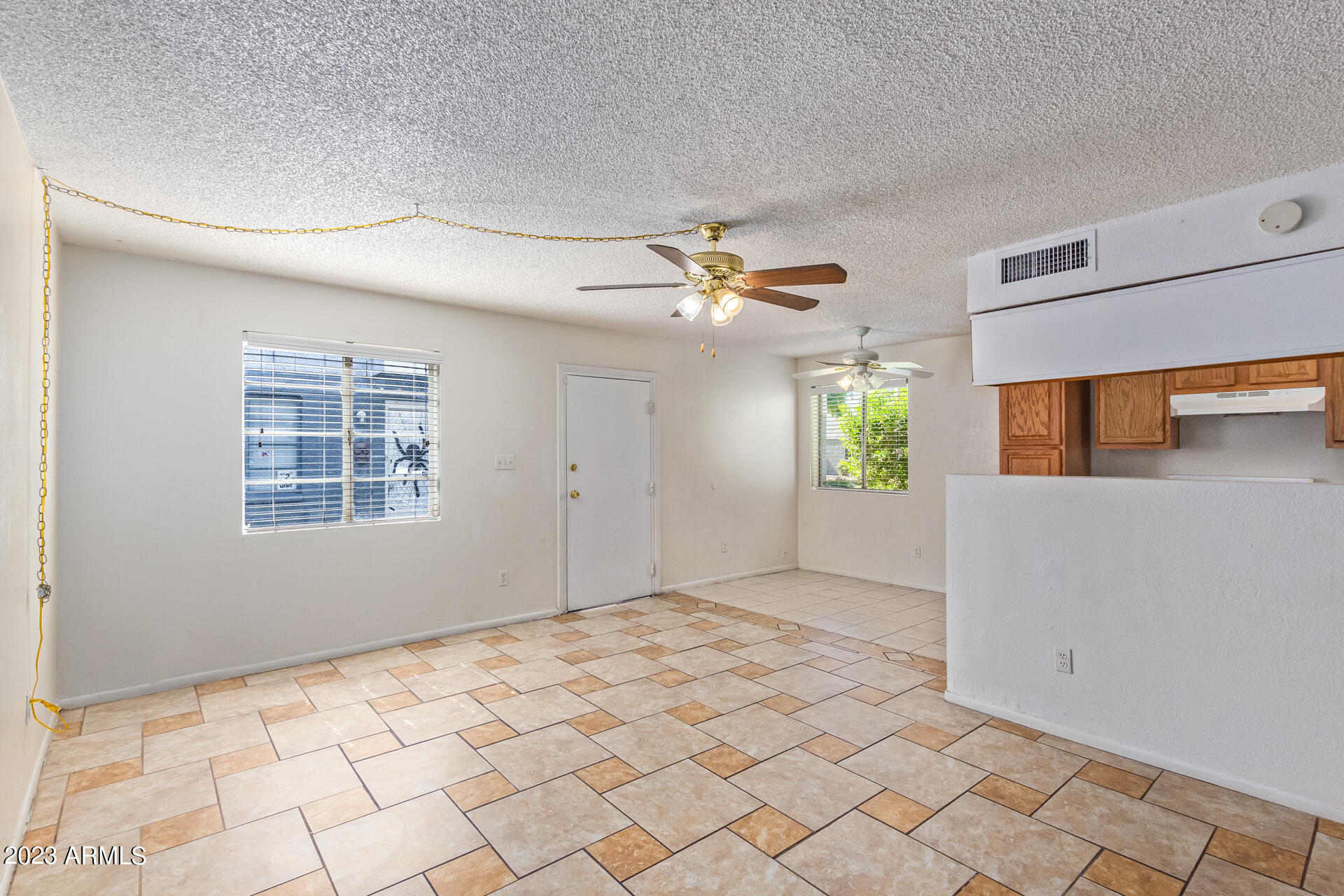 2621 West Ocotillo Road, Unit 4 Phoenix, AZ 85017 - Photo 5 of 28 05 Ocotillo 2621