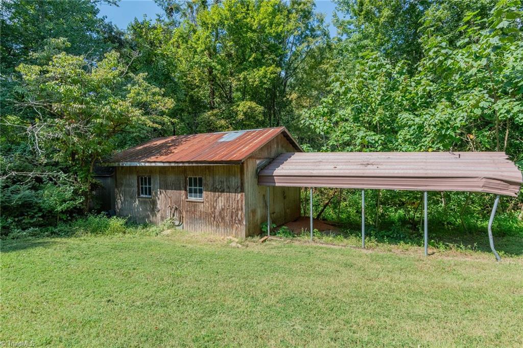 233 Helmstetler Road Lexington, NC 27295 - Photo 3 of 49