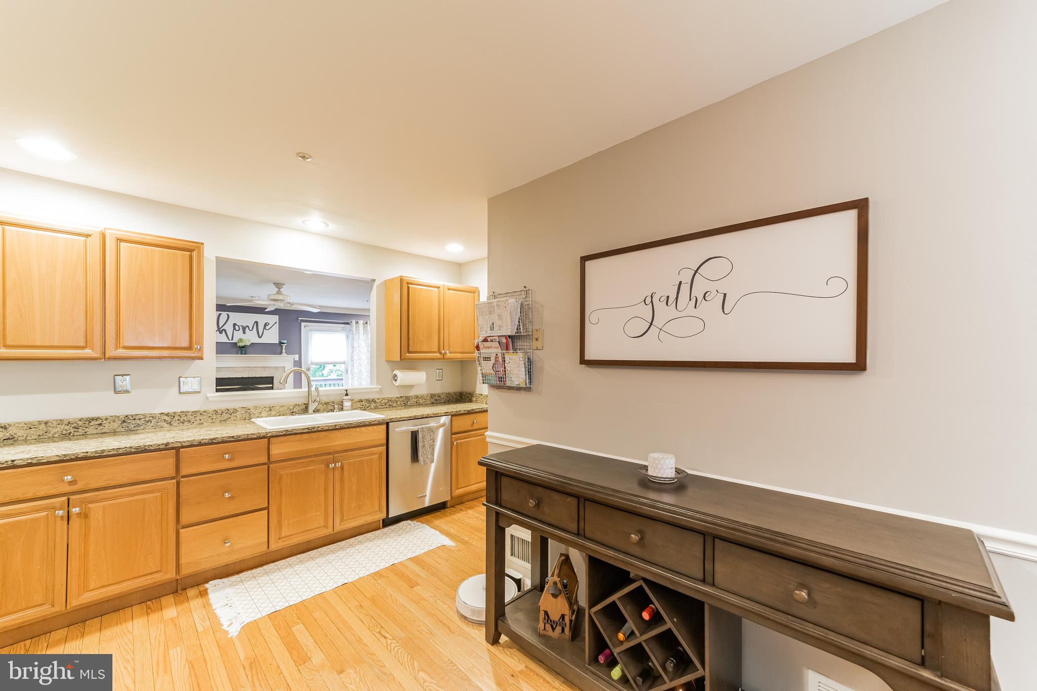 218 Fox Run Exton, PA 19341 - Photo 7 of 36 Hardwood Floors