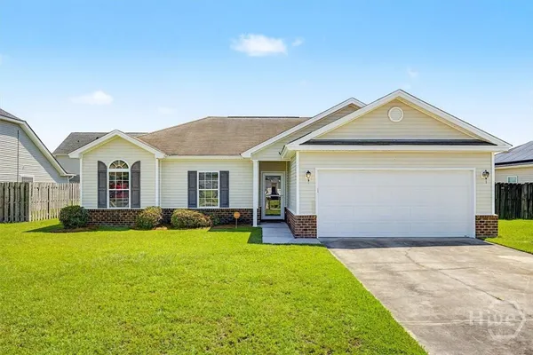 $300,000 | 85 Willow Oak Drive, Richmond Hill, GA 31324