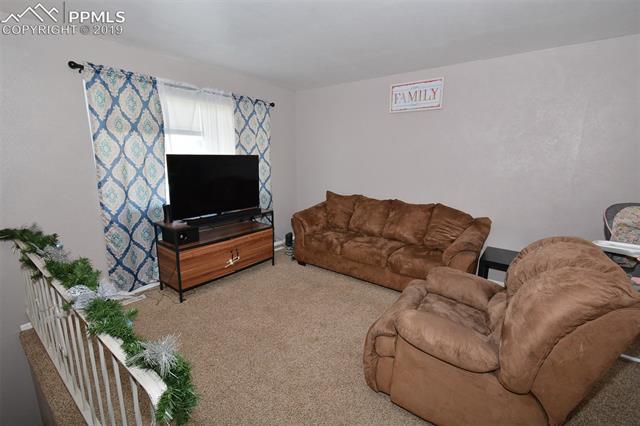 1716 Keswick Road Colorado Springs, CO 80906 - Photo 2 of 15