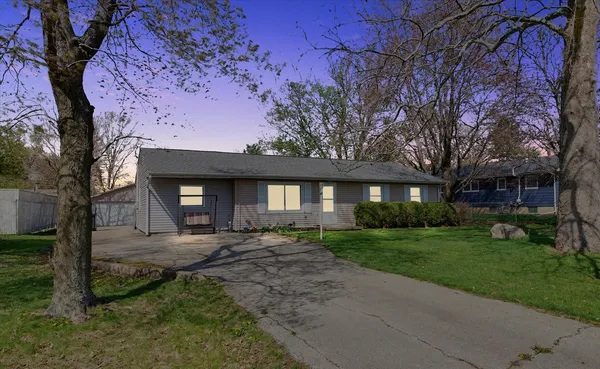 $225,000 | 408 East Benham Street, Tolono, IL 61880