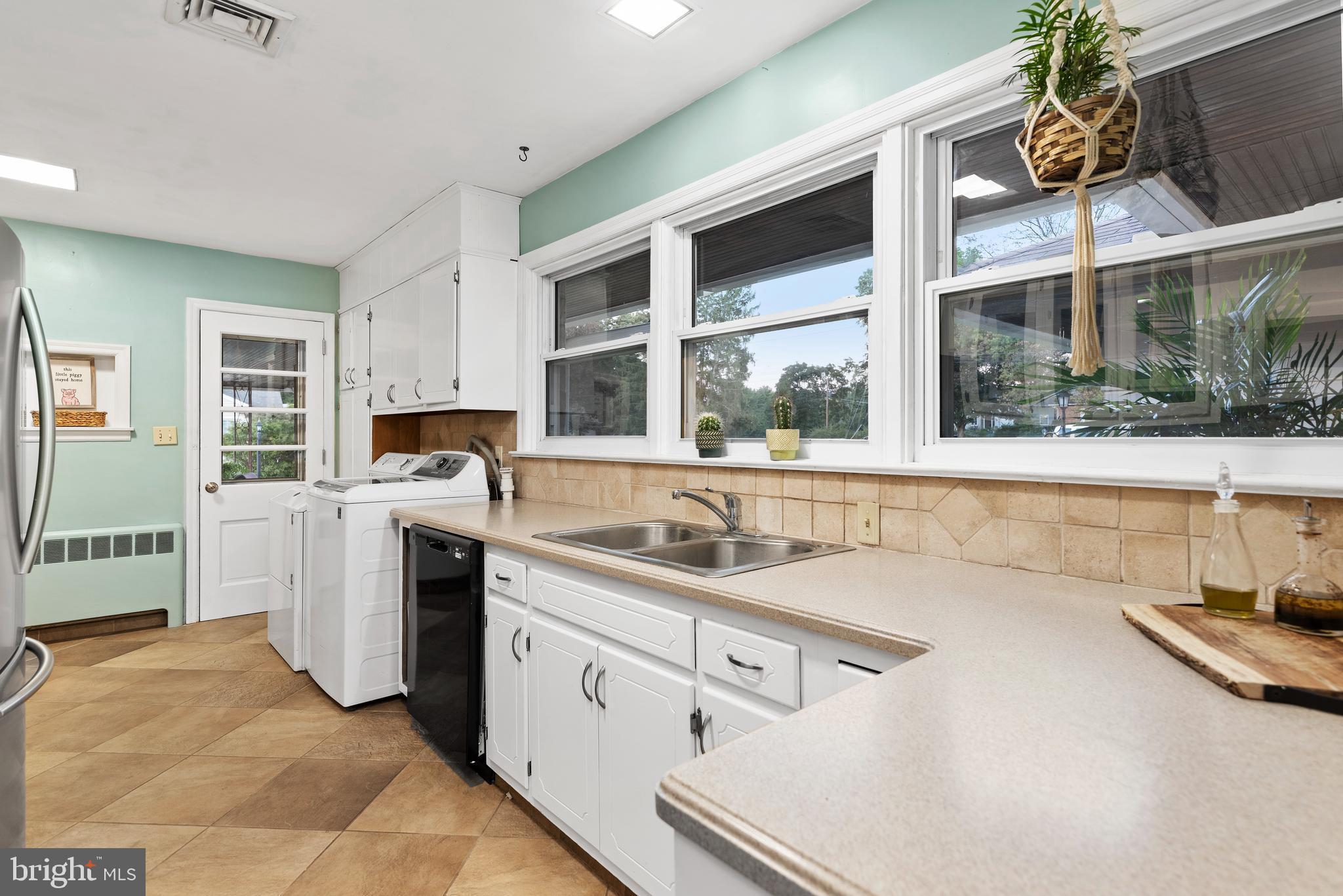 4106 Crestview Road Harrisburg, PA 17112 - Photo 12 of 60 Gallery Image 12