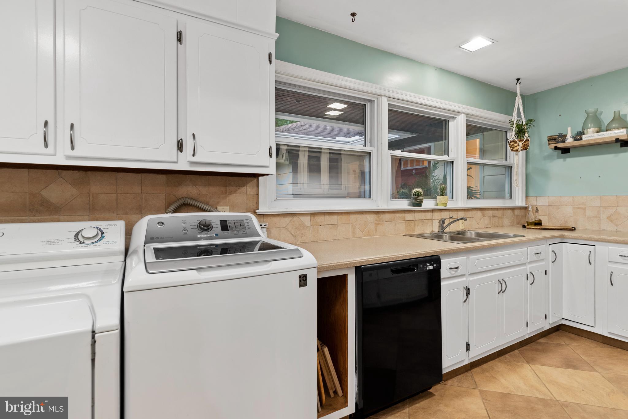 4106 Crestview Road Harrisburg, PA 17112 - Photo 14 of 60 Gallery Image 14