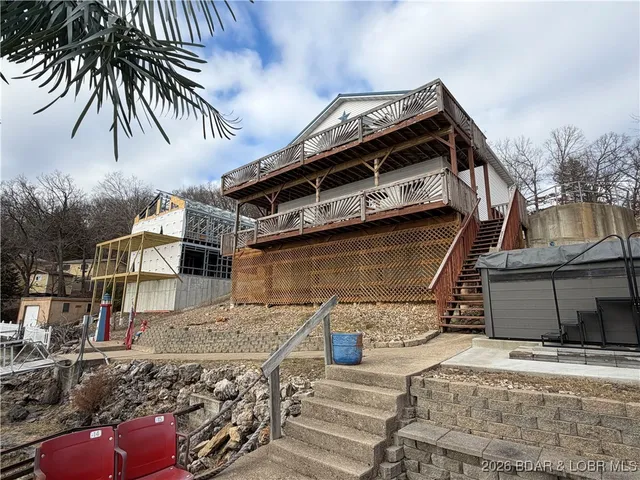 $685,000 | 27630 Golden Point Lane, Barnett, MO 65011