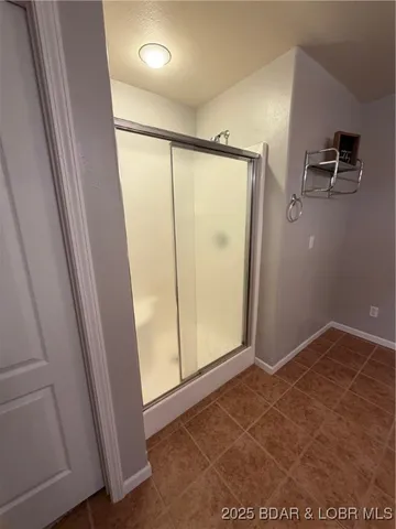 $685,000 | 27630 Golden Point Lane, Barnett, MO 65011