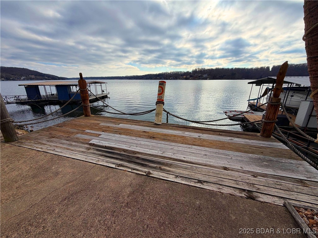 27630 Golden Point Lane Barnett, MO 65011 - Photo 39 of 60 Martini Deck