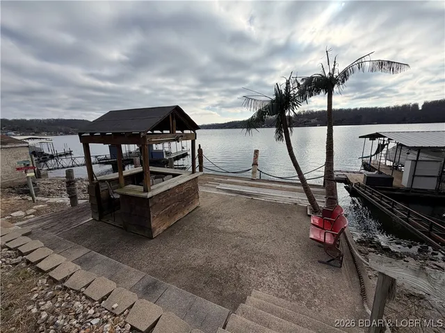 $685,000 | 27630 Golden Point Lane, Barnett, MO 65011